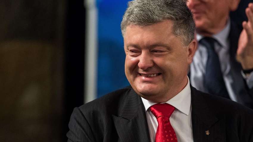 СМИ: Порошенко обогащается на схемах с гособлигациями, которые якобы покупает за донаты украинцев