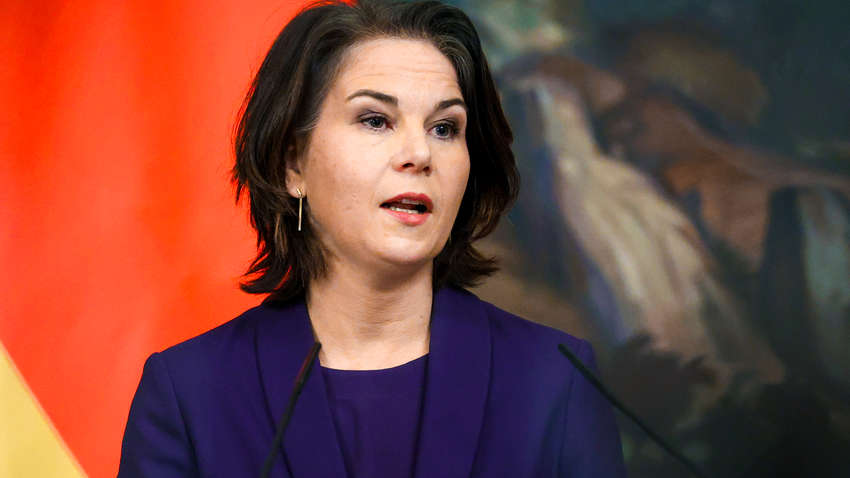 В Германии сделали новое, неожиданное заявление о перемирии в Украине на условиях РФ В Германии сделали новое, неожиданное заявление о перемирии в Украине на условиях РФ