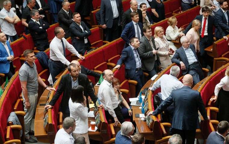 Досрочные выборы Верховной Рады: быть или не быть – и почему