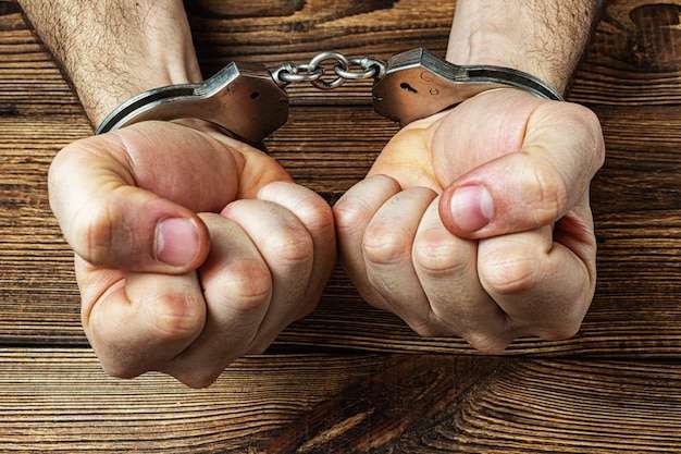 Известного исполнителя осудили за изнасилование: ему грозит химическая кастрация (ФОТО) Известного исполнителя осудили за изнасилование: ему грозит химическая кастрация (ФОТО)