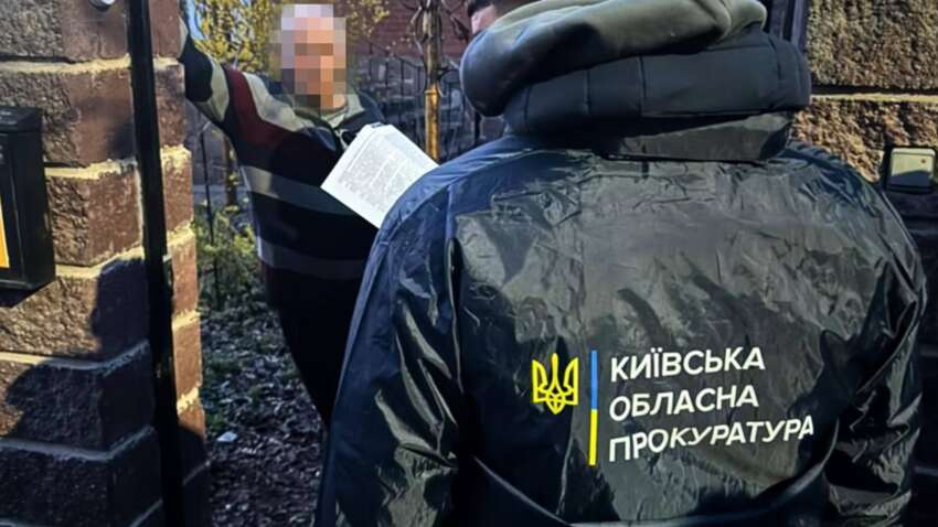 «Заработок на могильных крестах»: экс-заммэра и бизнесменов подозревают в масштабной растрате