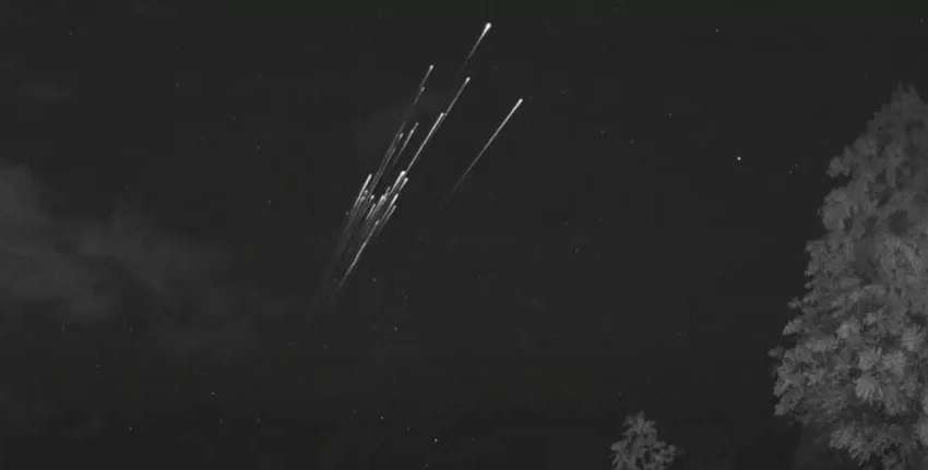 Огненный дождь: 40 спутников Илона Маска феерически упали на Землю (ВИДЕО)