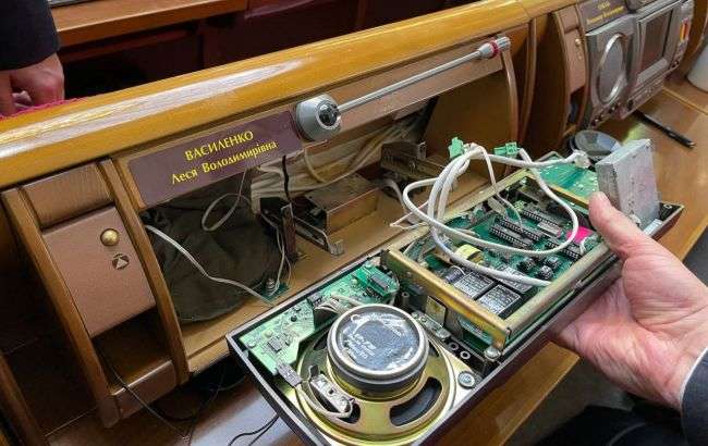 У Раді загорівся пульт голосування (ВІДЕО)