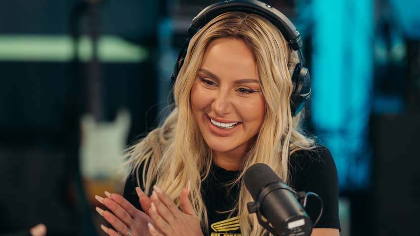  Співачка з України, яка зрадила свою країну, зібралася співати рідною мовою