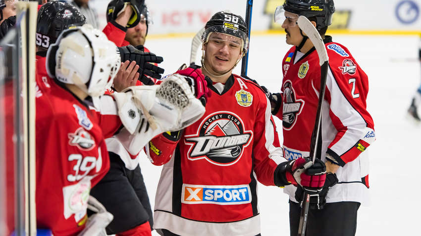 В хоккейной Суперлиге были выбраны лучшие игроки января