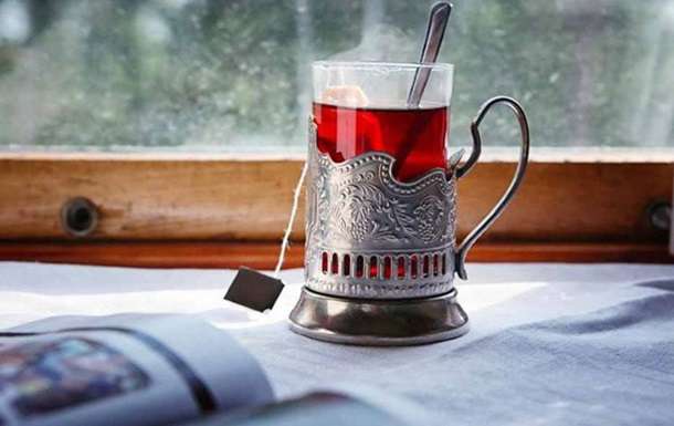 Після розголосу в ЗМІ, УЗ вирішила не купувати склянки по 2 тисячі гривень