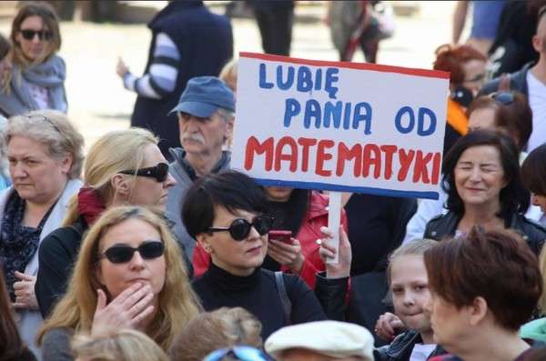 Польські вчителі знову вийдуть на протест