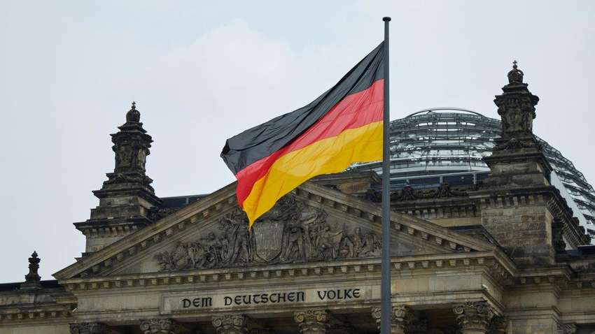 Бундестаг отказался снимать санкции с России
