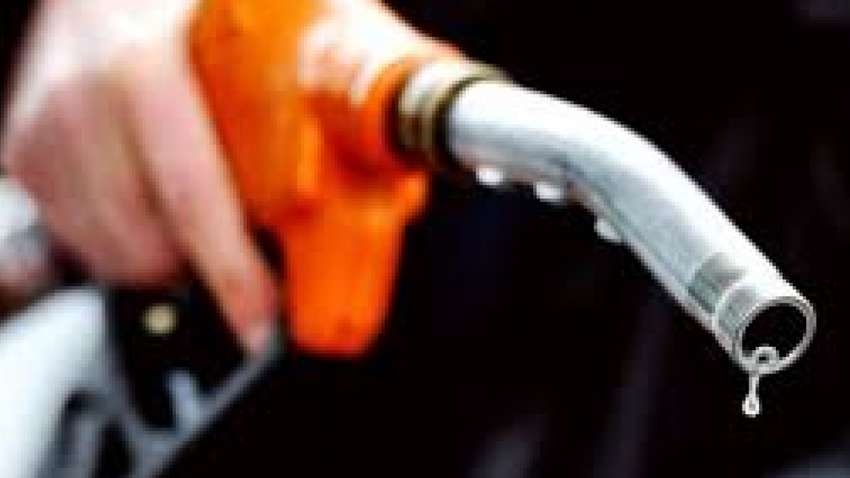 Стало известно, как долго в Украине будут выдавать лицензии на торговлю горючим