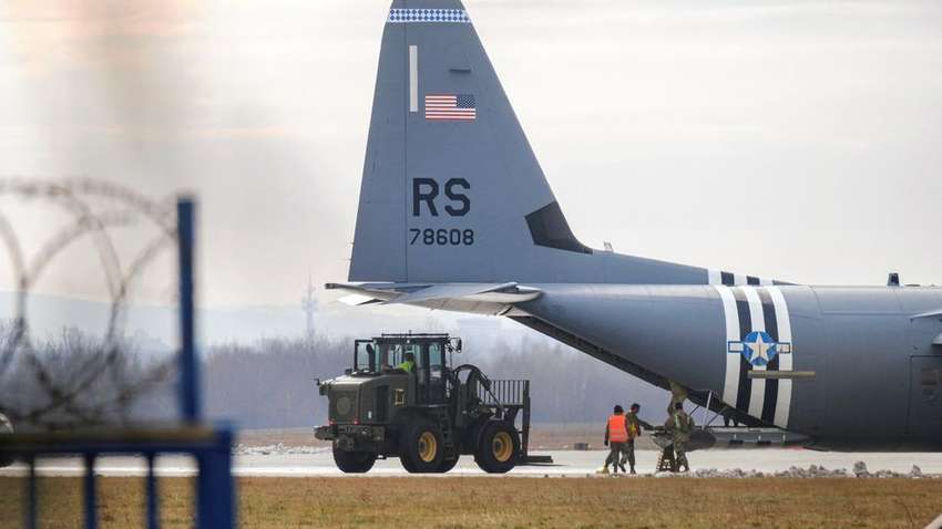 Первые военные силы США в скором времени прибудут в соседнюю страну - сообщили дату