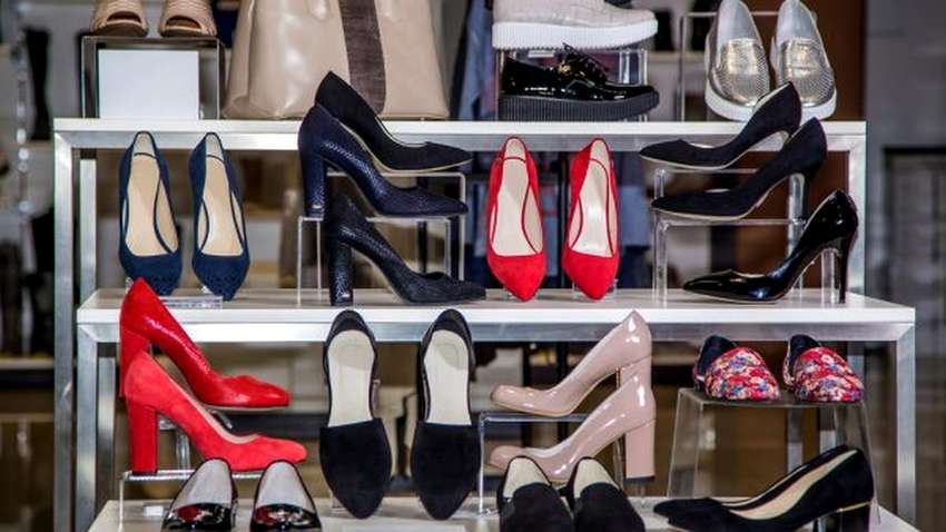 Новинка від Balenciaga: як виглядають крокси на шпильці (ФОТО)