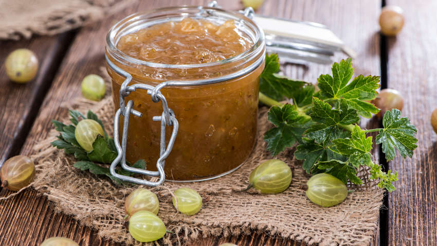 Вкусности на зиму: рецепт необычного варенья из крыжовника и апельсина Вкусности на зиму: рецепт необычного варенья из крыжовника и апельсина