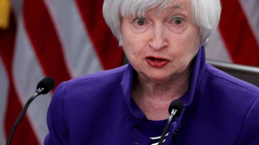 Міністр фінансів США: Omicron становить загрозу світовій економіці