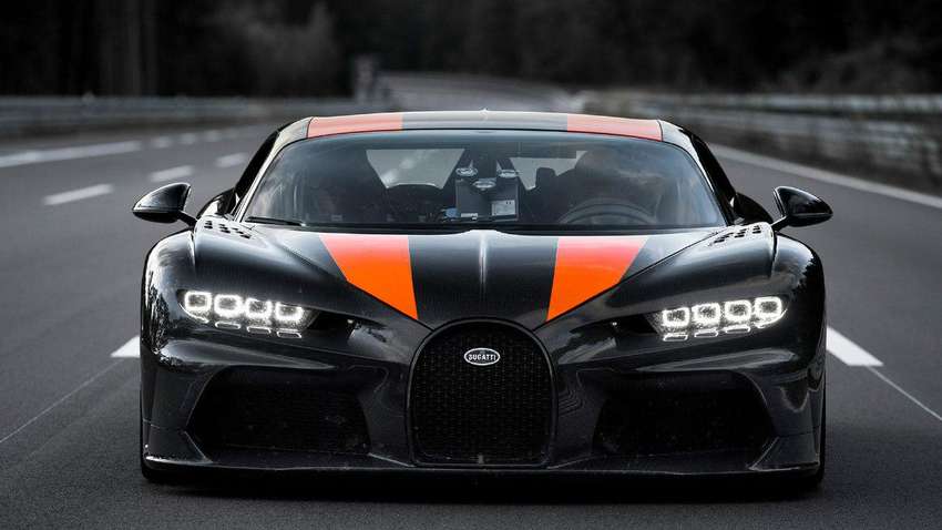 Компания Bugatti продемонстрировала новый гиперкар Chiron Noire Limited Edition