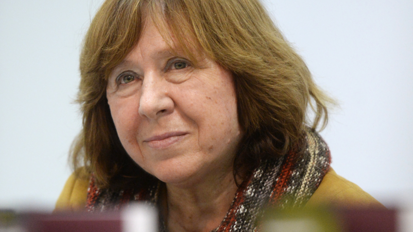 Нобелевский лауреат Светлана Алексиевич рассказала об истинной ситуации с COVID-19 в Беларуси