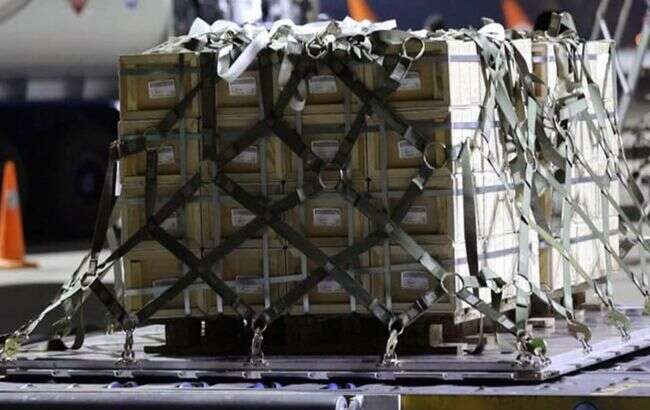 Угода про копалини не допоможе: коли Трамп дозволить відновити допомогу Україні 