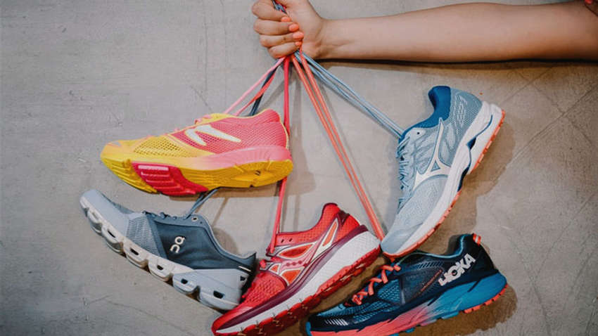 Чи безпечно носити кросівки кожного дня: відповідь експерта