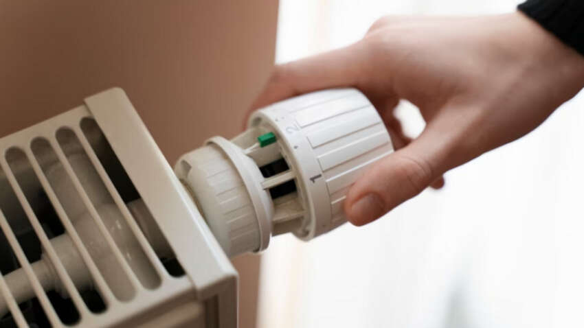 Массированный обстрел Киева: стало известно, есть ли в столице тепло и горячая вода