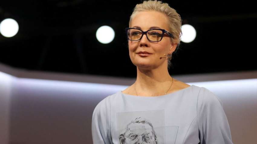 Украинка сорвала выступление Навальной на конференции в Лиссабоне (ВИДЕО) Украинка сорвала выступление Навальной на конференции в Лиссабоне (ВИДЕО)