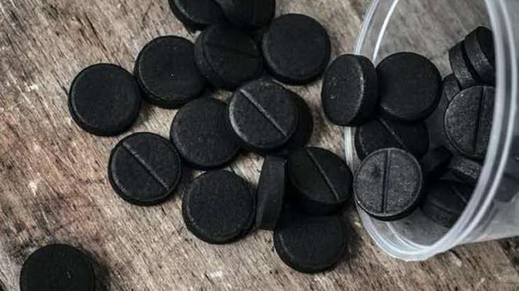 Названо 7 свойств активированного угля, о которых вы не знали