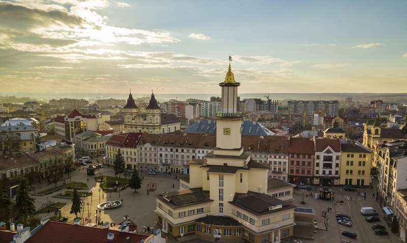 Прогулка по Ивано-Франковску: самые яркие места города