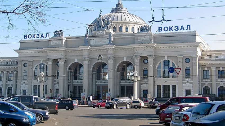 На вокзале Одессы произошло самоубийство на глазах у сотни человек