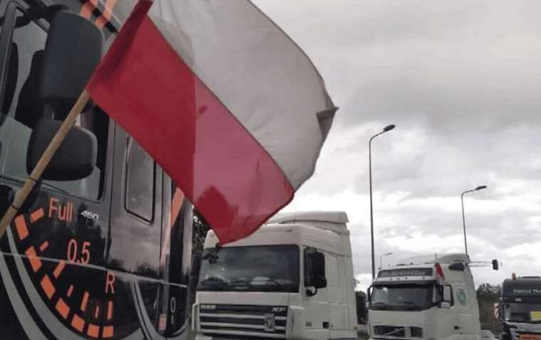 Блокада українського кордону: які цілі переслідують поляки та чому простежується російський слід