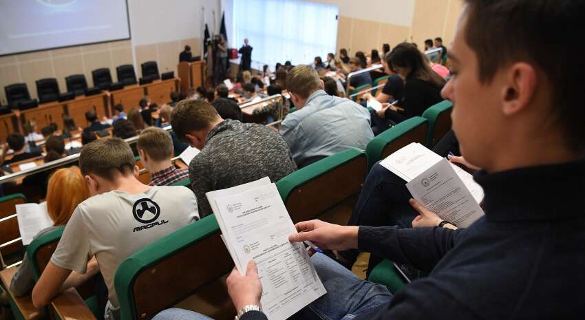 Сколько парней, которые выехали по программе обменов студентов, не вернулись в Украину