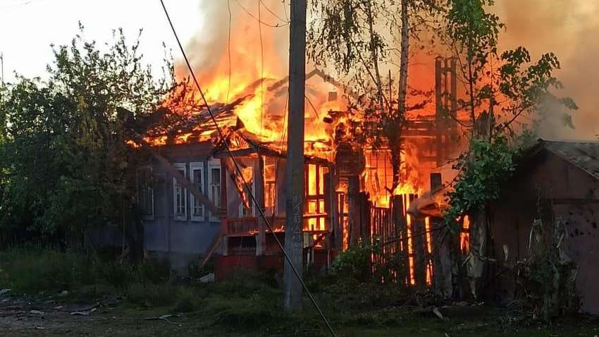 Ситуация на северной границе: оккупанты стреляют по Сумщине и по российским селам (Фото)