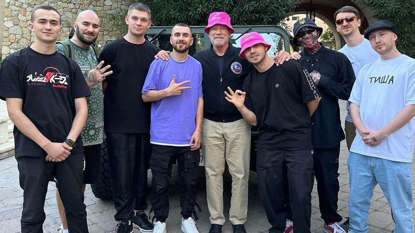 Легендарная встреча: Kalush Orchestra побывали в гостях у Арнольда Шварценеггера (ФОТО) Легендарная встреча: Kalush Orchestra побывали в гостях у Арнольда Шварценеггера (ФОТО)