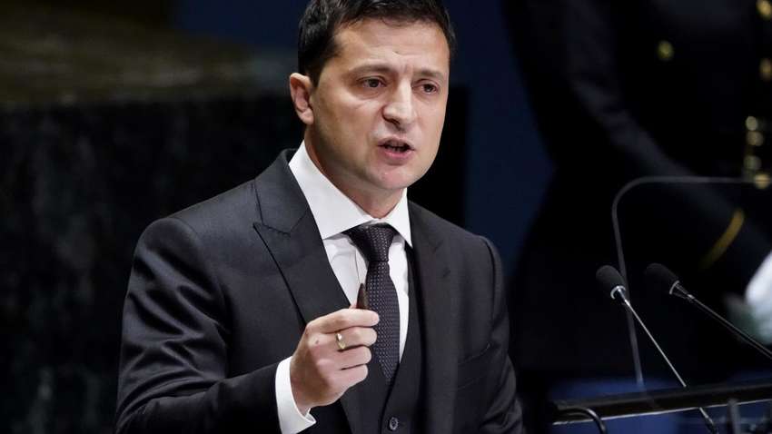 Видеообращение Зеленского: учителя — молодцы, поджигатели травы — безразличные, а также о самолетах из Китая и бюджете