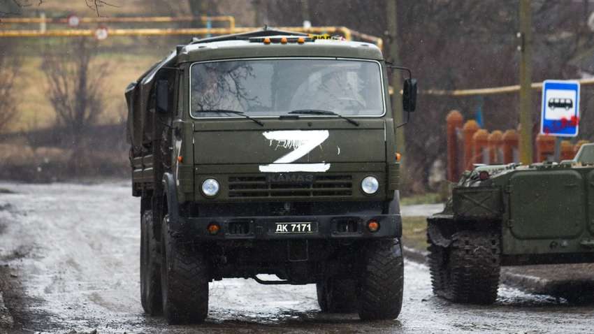 Российский военный КамАЗ переехал автомобиль с людьми между Мелитополем и Бердянском: погибли двое детей Российский военный КамАЗ переехал автомобиль с людьми между Мелитополем и Бердянском: погибли двое детей