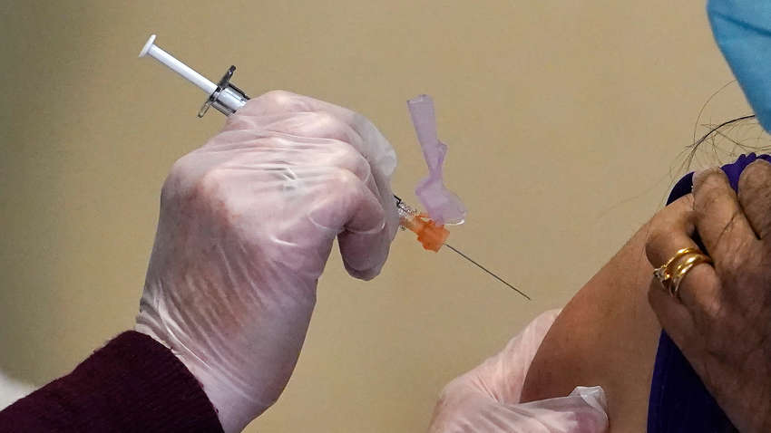 Жителі Лос-Анджелеса, які отримали вакцину, зможуть зберігати докази імунізації в iPhone