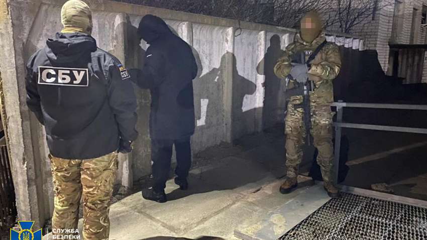 Арестовывал украинских патриотов и штурмовал Луганский аэропорт – боевика задержала СБУ Арестовывал украинских патриотов и штурмовал Луганский аэропорт – боевика задержала СБУ