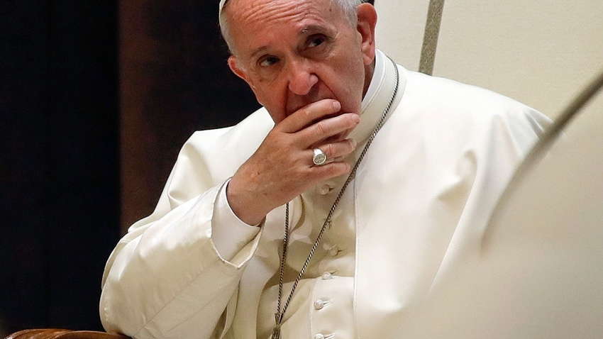 Папа Римский попросил священников встретиться с зараженными коронавирусом