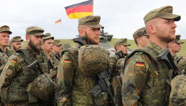 В Германии считают, что ее военные должны быть в Украине: названо условие В Германии считают, что ее военные должны быть в Украине: названо условие