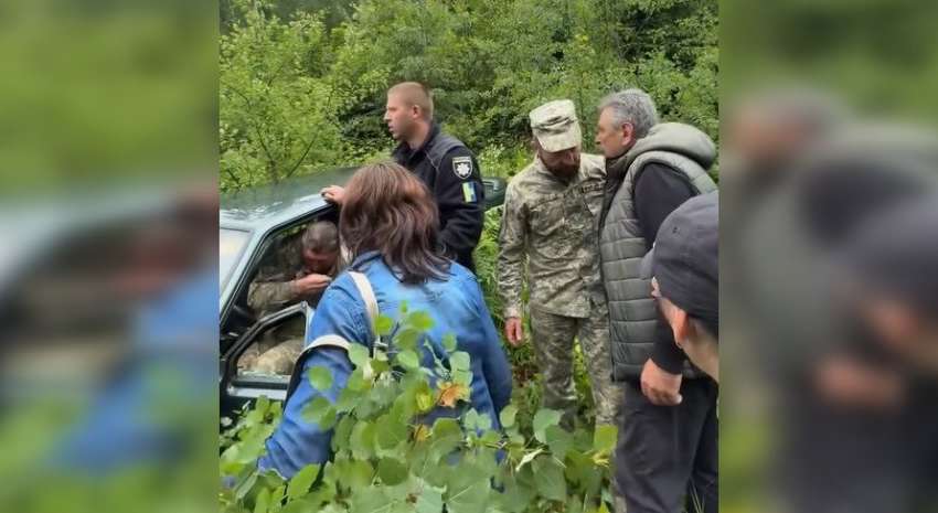 Конфлікт жіночок і ТЦК у Ворохті: У військкоматі поставили на місце жителів, які захищають ухилянтів 