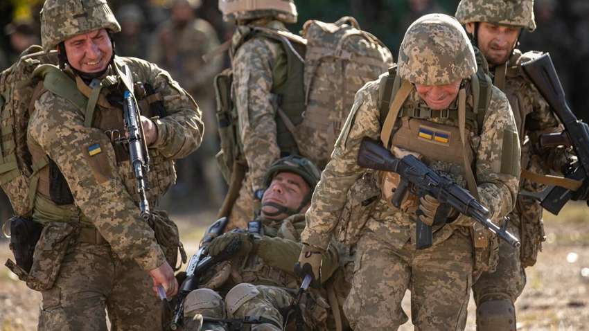 Коли ЗСУ зможуть розпочати потужний контрнаступ: ЗМІ розповіли про плани України