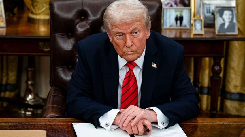 Трамп по дорозі на Аляску відреагував на нічну атаку РФ по Україні Трамп по дорозі на Аляску відреагував на нічну атаку РФ по Україні