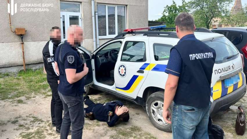 ДБР викрило поліцейського: організував схему уникнення мобілізації ДБР викрило поліцейського: організував схему уникнення мобілізації