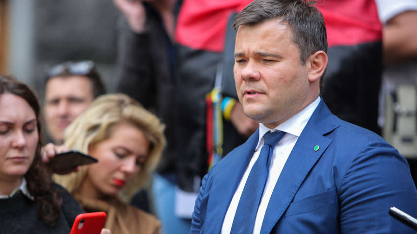 Курьез: Андрею Богдану запретили вход в кондитерскую