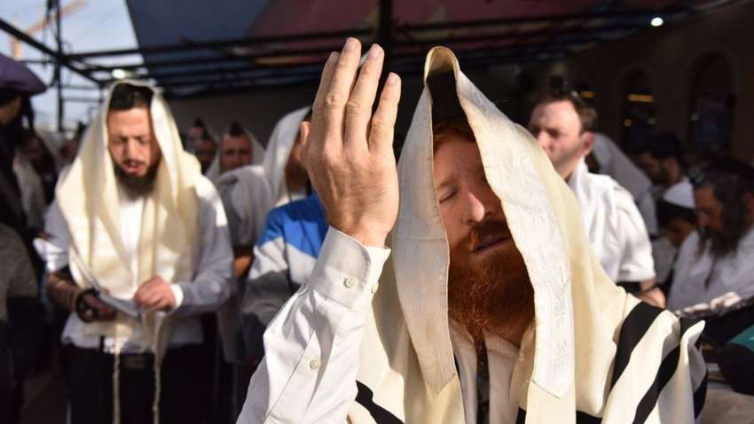Отношения с Израилем накаляются: Украина может не пустить хасидов в Умань