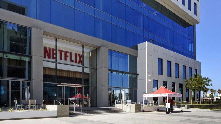 В Netflix объяснили, зачем отправляют коллегам уволенных сотрудников "посмертные" письма В Netflix объяснили, зачем отправляют коллегам уволенных сотрудников "посмертные" письма