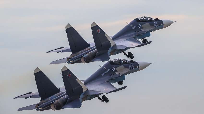 Россия тайно обслуживает свои истребители: кто помогает, несмотря на санкции Россия тайно обслуживает свои истребители: кто помогает, несмотря на санкции