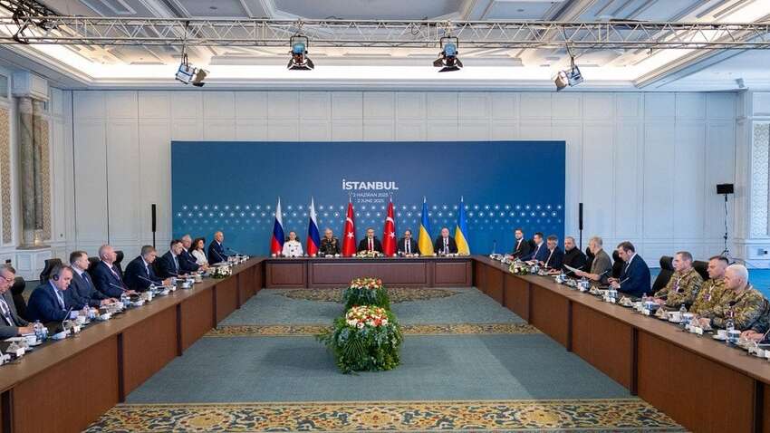 Україна і РФ готуються до чергових переговорів у Стамбулі: названо дату і тему Україна і РФ готуються до чергових переговорів у Стамбулі: названо дату і тему