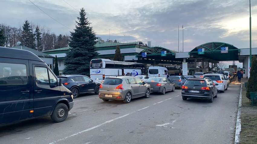 Снова будут очереди на границе Украины и ЕС: с чем это связано Снова будут очереди на границе Украины и ЕС: с чем это связано