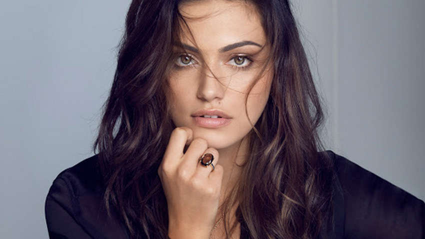 Звезда «Дневников вампира» запустила свой бренд одежды