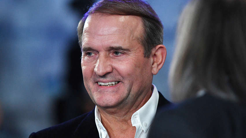 Каналы Медведчука финансируют из "ЛНР", - источники в СБУ и СНБО