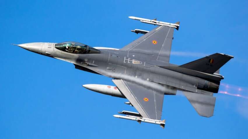 Исторический бой в небе: как украинский F-16 впервые уничтожил российский истребитель Исторический бой в небе: как украинский F-16 впервые уничтожил российский истребитель
