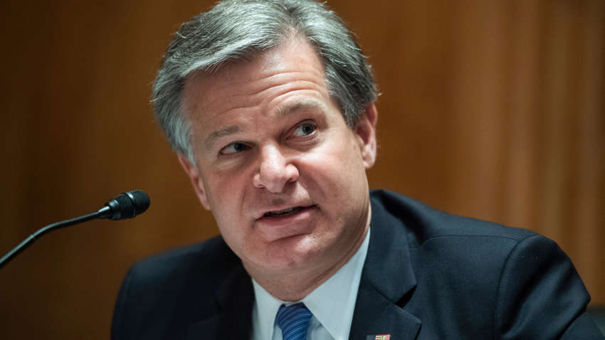 Директор ФБР сделал заявление о высокой угрозе атак террористов в США